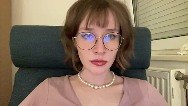 Snapshot of ms_christiana chatting on May 8, 9:31 pm ms christiana online show from May 8, 9:31 pm