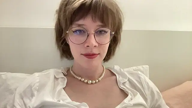 Snapshot of ms_christiana chatting on June 22, 8:28 pm ms christiana online show from June 22, 8:28 pm