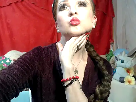 hottieperla online show from October 4, 6:50 pm