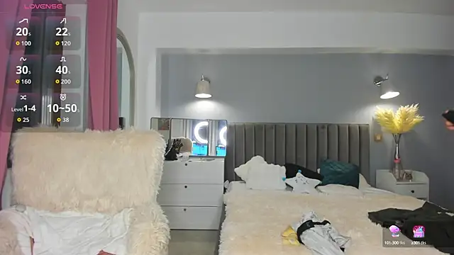 Awesome Jolie online show from October 18, 4:26 am