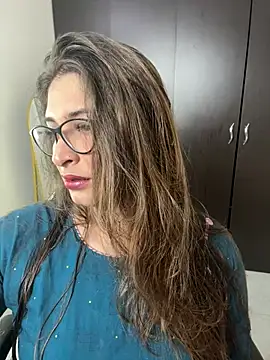 adara lennox online show from August 6, 9:06 pm