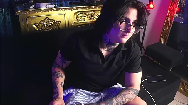 dantecoppolaa  online show from December 20, 4:14 pm