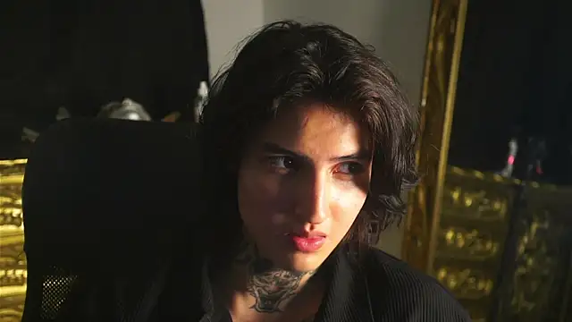 dantecoppolaa  online show from February 13, 1:50 am