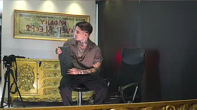 dantecoppolaa  online show from July 24, 5:44 pm