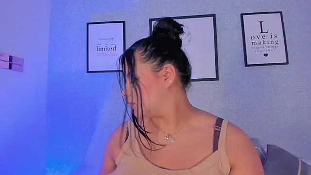 Snapshot of Natasha_harper chatting on April 24, 1:24 pm Natasha harper online show from April 24, 1:24 pm