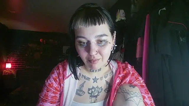 Snapshot of MoorderxDoll chatting on January 9, 1:29 am MoorderxDoll online show from January 9, 1:29 am