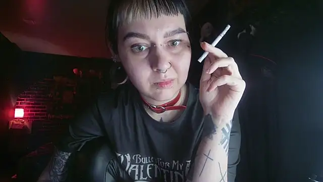 Snapshot of MoorderxDoll chatting on February 13, 10:54 pm MoorderxDoll online show from February 13, 10:54 pm