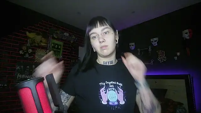 Snapshot of MoorderxDoll chatting on November 25, 7:36 pm MoorderxDoll online show from November 25, 7:36 pm