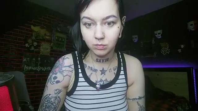 Snapshot of MoorderxDoll chatting on March 5, 10:06 pm MoorderxDoll online show from March 5, 10:06 pm