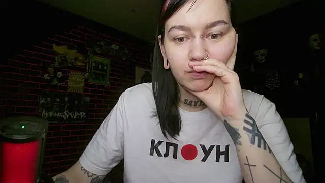 Snapshot of MoorderxDoll chatting on March 25, 9:21 pm MoorderxDoll online show from March 25, 9:21 pm