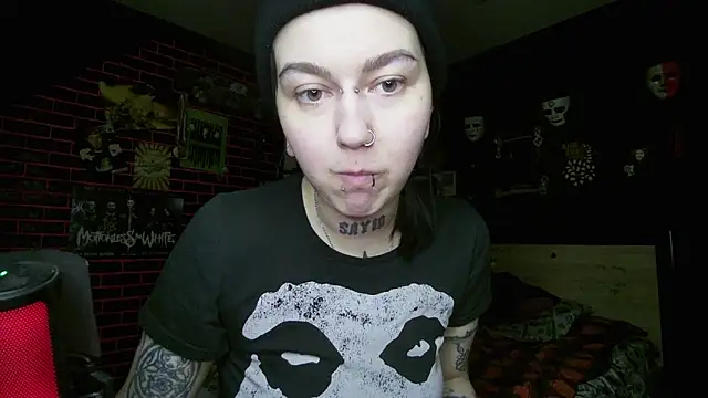 Snapshot of MoorderxDoll chatting on April 12, 9:53 pm MoorderxDoll online show from April 12, 9:53 pm