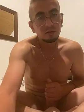 Snapshot of sunsylvain chatting on July 30, 7:57 pm sunsylvain online show from July 30, 7:57 pm
