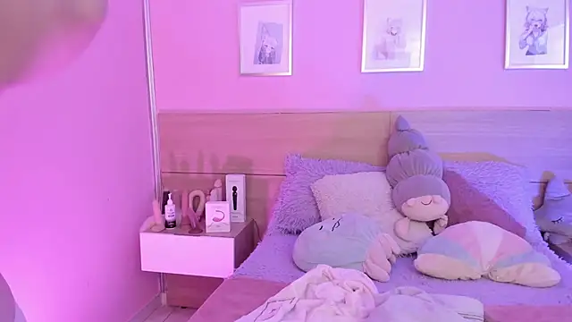Sachi Meow online show from March 3, 7:28 pm