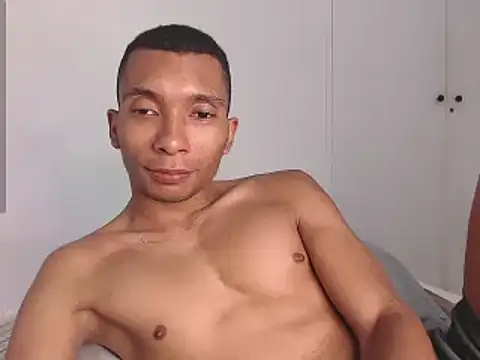 Aaronblack1  online show from February 21, 9:54 pm