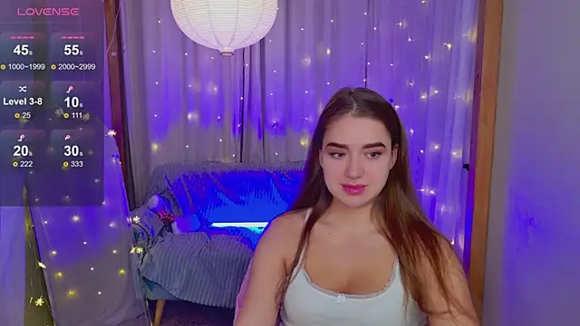 Snapshot of LovelyJessie chatting on December 30, 1:36 pm LovelyJessie online show from December 30, 1:36 pm