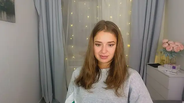 Snapshot of LovelyJessie chatting on March 4, 2:10 pm LovelyJessie online show from March 4, 2:10 pm