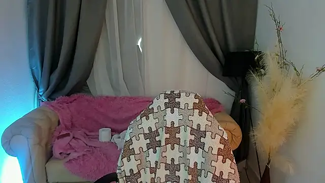 Snapshot of LovelyJessie chatting on March 21, 11:33 am LovelyJessie online show from March 21, 11:33 am