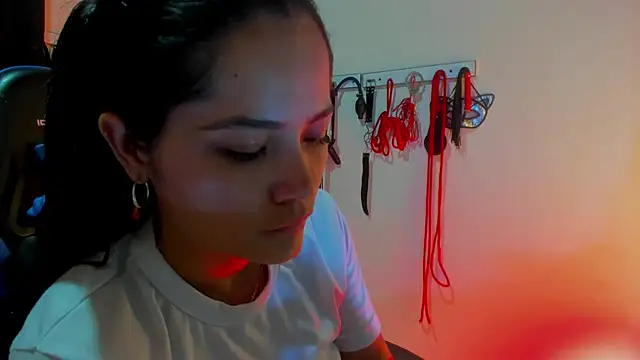 scarlet-kennedy98 online show from October 29, 9:38 pm