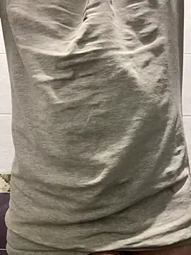 Snapshot of vanho29 chatting on March 27, 7:58 am vanho29 online show from March 27, 7:58 am