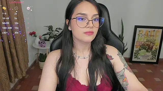 anaveleeez online show from October 18, 2:36 am