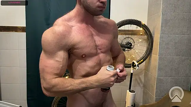 ericeric507 online show from February 26, 4:50 pm