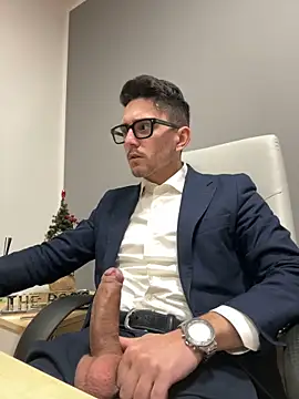 Snapshot of masterboss_ chatting on December 20, 12:38 pm masterboss online show from December 20, 12:38 pm