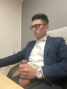 Snapshot of masterboss_ chatting on February 28, 12:42 pm masterboss online show from February 28, 12:42 pm