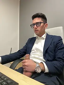 Snapshot of masterboss_ chatting on March 7, 12:34 pm masterboss online show from March 7, 12:34 pm