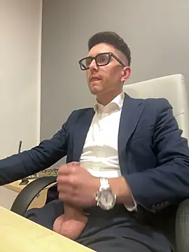 Snapshot of masterboss_ chatting on March 12, 7:59 pm masterboss online show from March 12, 7:59 pm