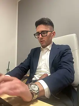 Snapshot of masterboss_ chatting on March 13, 12:46 pm masterboss online show from March 13, 12:46 pm