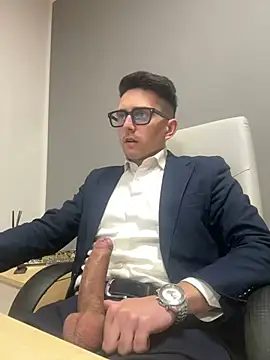 Snapshot of masterboss_ chatting on March 19, 12:56 pm masterboss online show from March 19, 12:56 pm