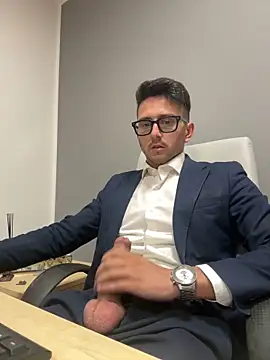 Snapshot of masterboss_ chatting on October 7, 11:51 am masterboss online show from October 7, 11:51 am