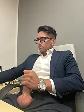 Snapshot of masterboss_ chatting on October 24, 12:23 pm masterboss online show from October 24, 12:23 pm