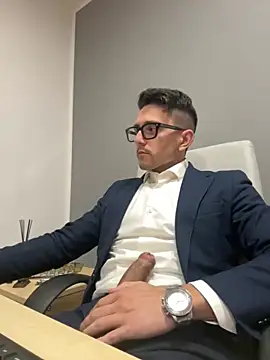 Snapshot of masterboss_ chatting on November 21, 12:48 pm masterboss online show from November 21, 12:48 pm