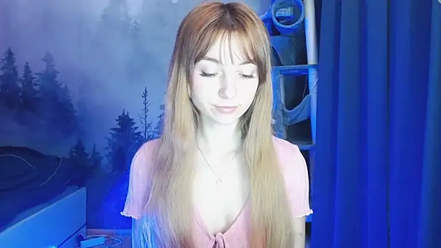LuciaYoung online show from January 4, 4:11 pm