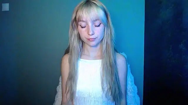 LuciaYoung online show from September 21, 7:26 pm