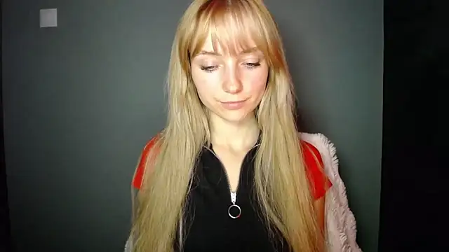 LuciaYoung online show from September 27, 7:19 pm