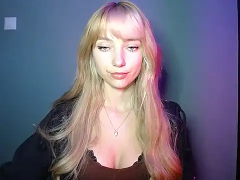 LuciaYoung online show from October 6, 6:27 pm