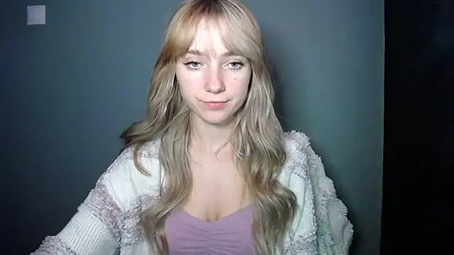 LuciaYoung online show from November 25, 7:36 pm