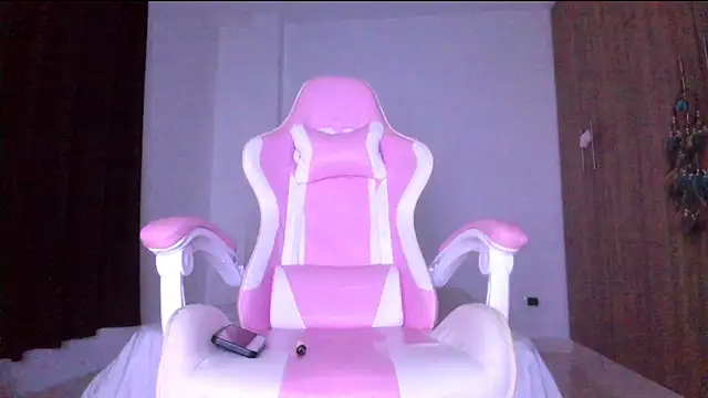 kimbaileys online show from July 19, 7:45 am