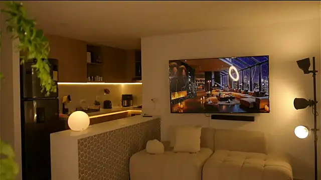 Snapshot of Ms_Sammy chatting on March 4, 1:44 am Ms Sammy online show from March 4, 1:44 am