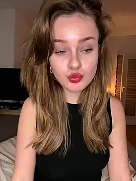 MaribelRiver online show from December 3, 11:46 pm