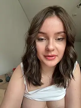 MaribelRiver online show from October 6, 3:20 pm