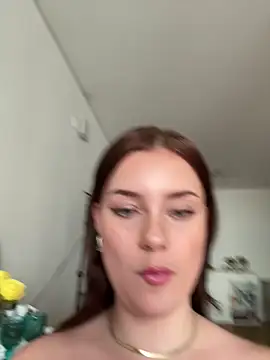 MaribelRiver online show from June 9, 2:39 pm
