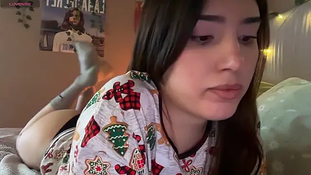 Snapshot of Anisawithlove chatting on February 13, 6:53 am Anisawithlove online show from February 13, 6:53 am