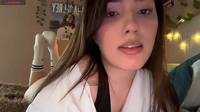 Snapshot of Anisawithlove chatting on February 15, 7:38 am Anisawithlove online show from February 15, 7:38 am
