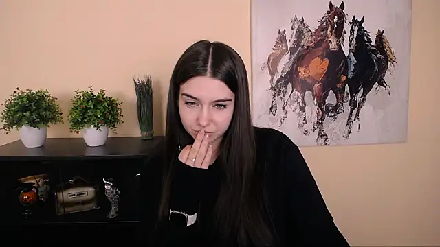 Lili magic online show from March 22, 1:25 pm