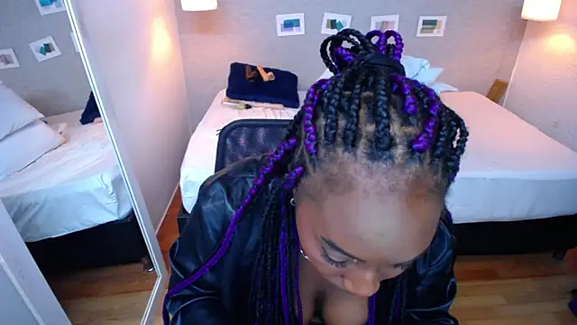 kiara evanss online show from January 7, 11:56 pm