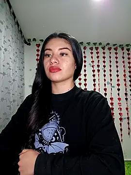 Snapshot of tara20_ chatting on February 16, 3:37 am tara20 online show from February 16, 3:37 am