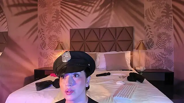 LIAH IZUMI online show from September 20, 1:23 pm